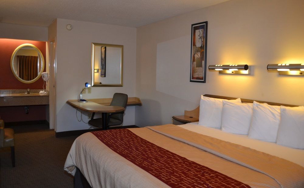 Red Roof Inn Мерріллвілл Екстер'єр фото